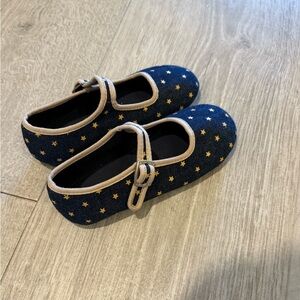 Little Girl’s mary jane shoes